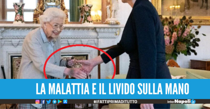 Com'è morta la Regina Elisabetta II, l'ultima foto due giorni prima del decesso