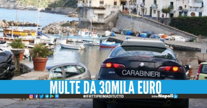 Lavoratori in nero negli alberghi di Ischia e Procida, 2 imprenditori denunciati