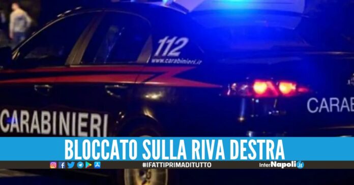 Aggredisce un carabiniere fuori la discoteca ad Ischia, giovanissimo in manette