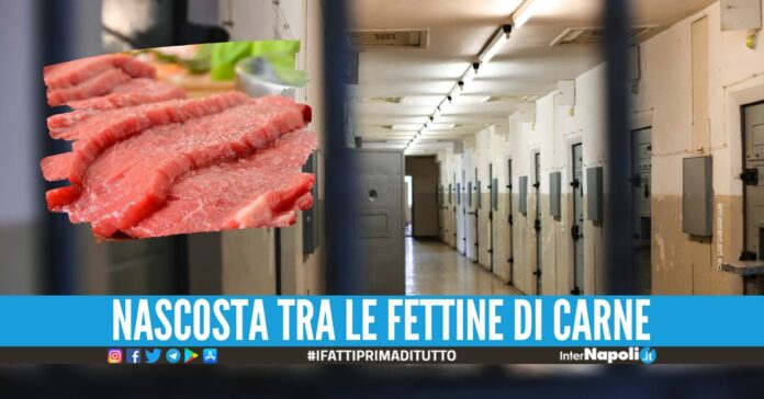 Tentano di consegnare la droga ai detenuti nel carcere di Santa Maria C.V