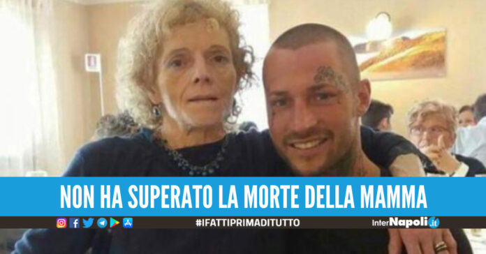 Manuel Valicella insieme alla madre