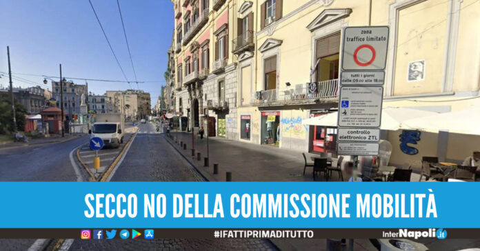 No alla Ztl in piazza Dante, è dannosa per tutti, scontro in Comune sulla decisione
