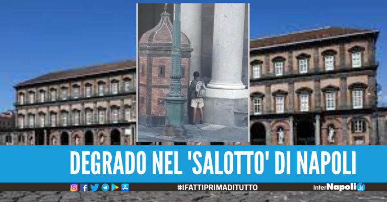 Pipì in pieno giorno davanti palazzo Reale a Napoli, il video fa il giro del web