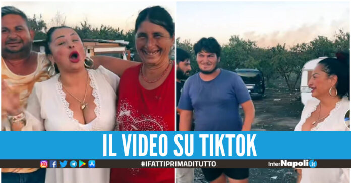 Rita De Crescenzo al campo rom di Giugliano