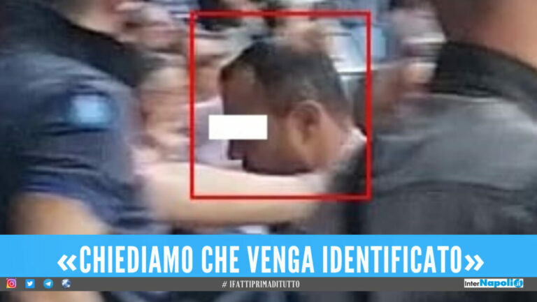 Kvaratskhelia regala la maglia ai tifosi georgiani allo stadio, qualcuno la ruba e scappa via