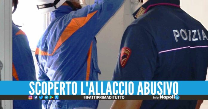Ruba l'energia elettrica per il suo negozio a Giugliano, 32enne arrestata