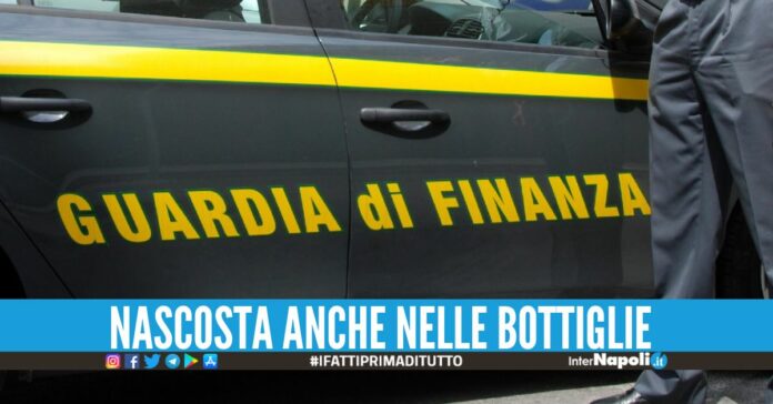 Sequestrati 88 kg di cocaina nel porto di Napoli, carico nascosto in mare