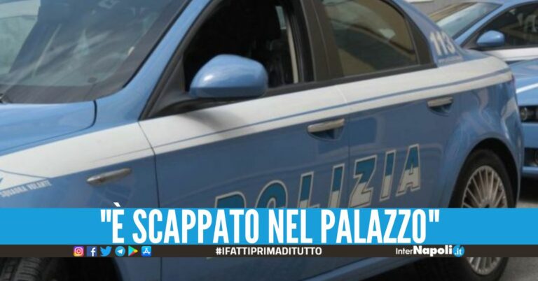Provano a rubare lo scooter del papà a Napoli, la figlia fa arrestare un fuggitivo