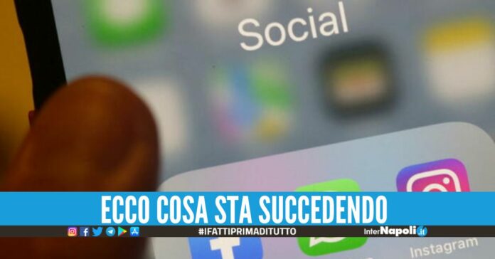 Stamattina WhatsApp è down per milioni di utenti italiani. Oggi 25 ottobre 2022 la nota app di messaggistica ha smesso di funzionare