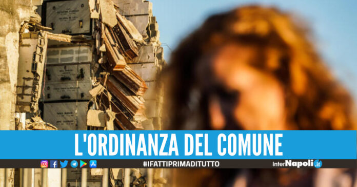 Crollo cimitero poggioreale, foto Ansa