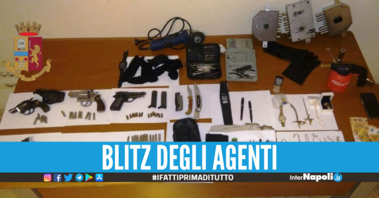 Napoli. Nascondevano un arsenale, monili d’oro e orologi in casa: coppia in manette