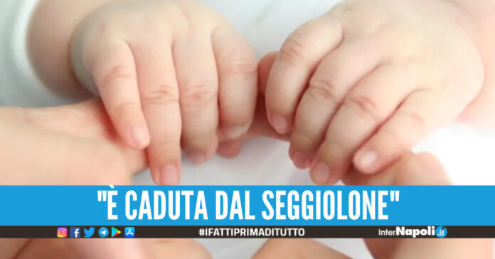 Mani neonata, foto di repertorio