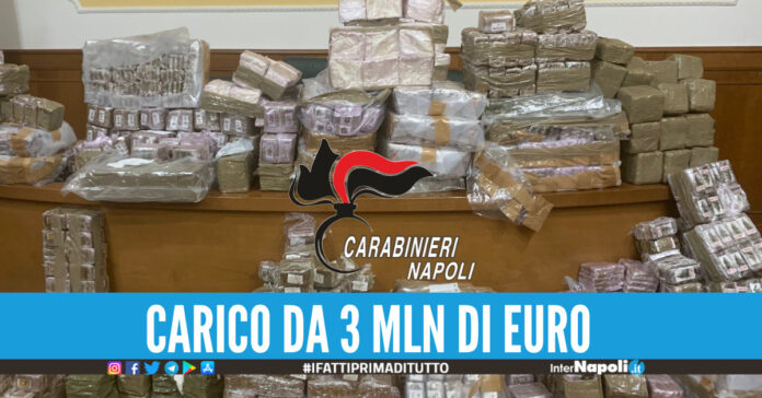 Blitz sul litorale Domizio, maxi sequestro di droga in manette mamma e figlia di Napoli