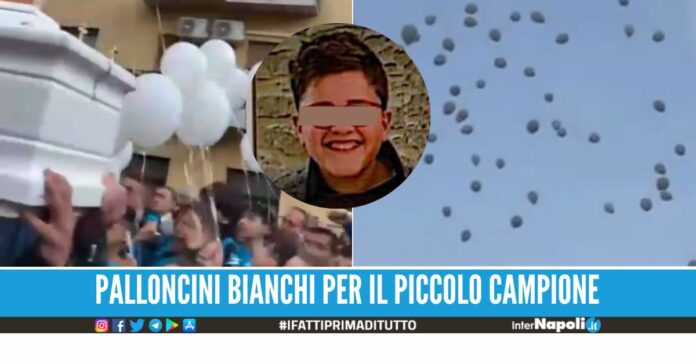 L'ultimo saluto a Mauro, il 12enne morto al Santobono dopo la partita