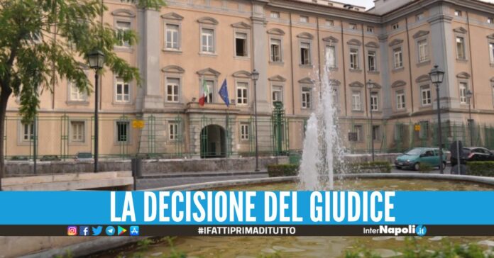 Spacciavano con il Rdc in tasca, scarcerati marito e moglie di Villaricca