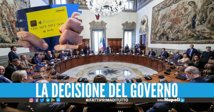 Governo cambia il Reddito di Cittadinanza, 8 mesi nel 2023 a chi può lavorare