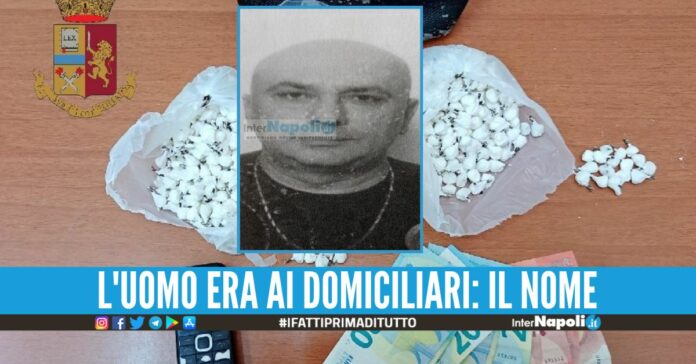 Beccato a spacciare cocaina in auto, scattano le manette nel Rione Berlingieri