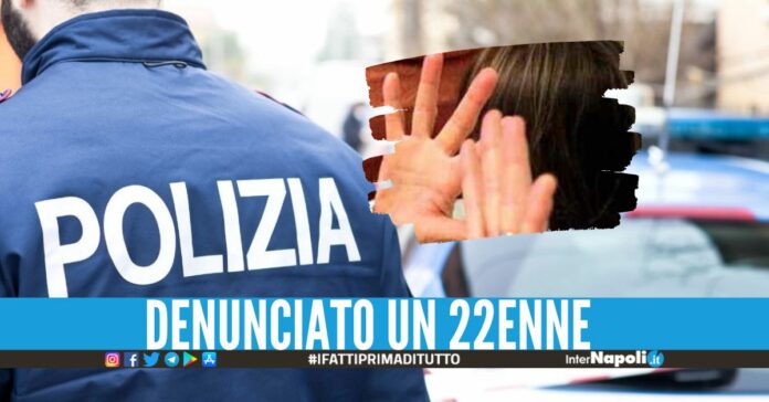 Si abbassa i pantaloni nel centro commerciale a Miano, le ragazze allertano la vigilanza
