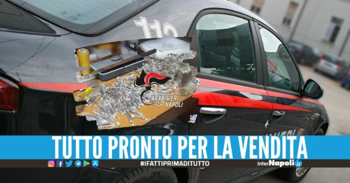 Blitz nelle palazzine a Casoria, trovato 1 kg di hashish e marijuana. Durante un servizio notturno di controllo del territorio ad