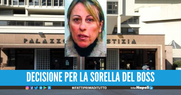 Svolta nel processo a carico della sorella del boss, esclusa l'aggravante camorristica