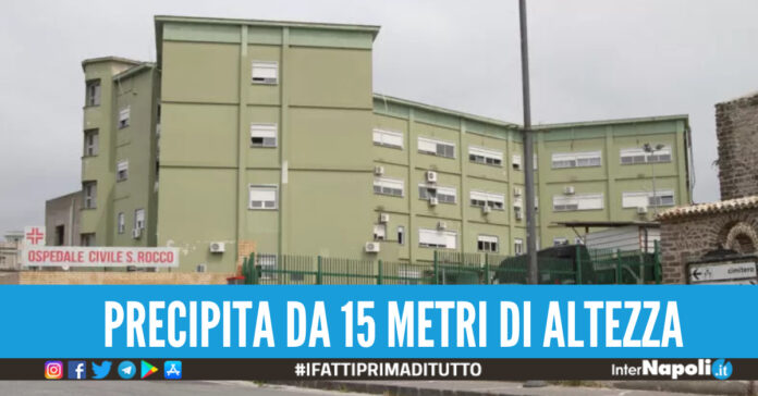 Precipita da 15 metri di altezza