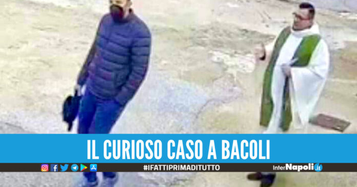 Bacoli prete ladro