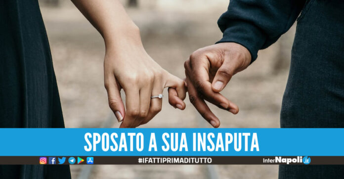 scopre di essere già sposato Salerno