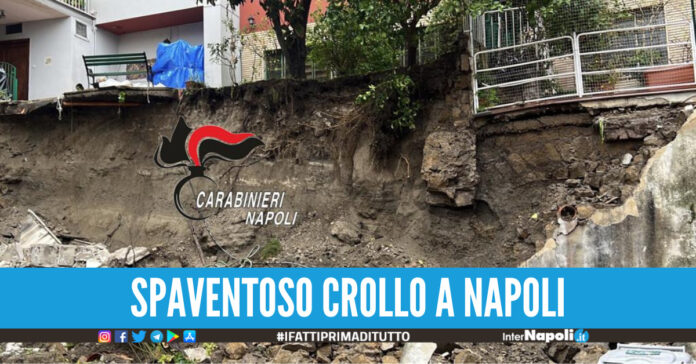 crollata una porzione di muro