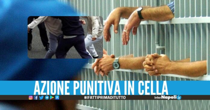 Tre agenti di polizia penitenziaria in servizio nel carcere di Avellino sono stati arrestati con l'accusa di aver favorito il pestaggio di