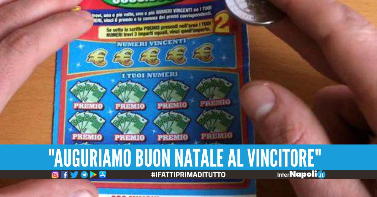 Vince mezzo milione di euro con un Gratta e Vinci, gioia in Campania