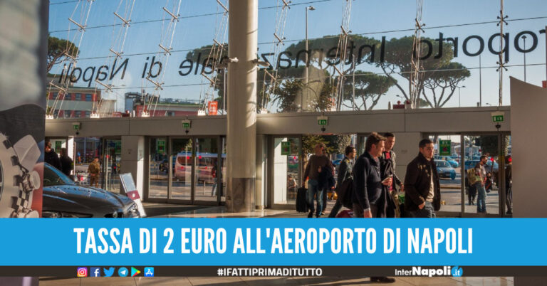 Due euro in più per imbarcarsi dall'aeroporto di Napoli, scoppia la polemica