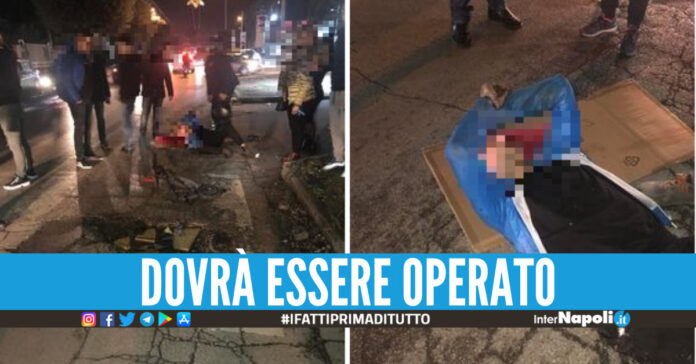 Melito, cade con il monopattino in una buca
