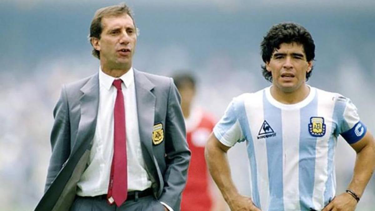 Maradona, Bilardo non sa ancora che è morto: ecco perché - La Gazzetta  dello Sport