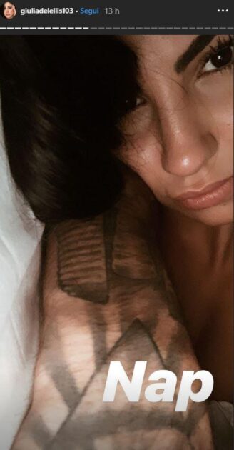 Giulia De Lellis a letto con Andrea Iannone, pubblica la foto per errore e subito la cancella (LA FOTO)