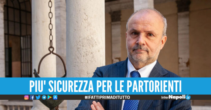 Schillaci dichiara che bisogna promuovere più normative per la sicurezza di neonati e partorienti