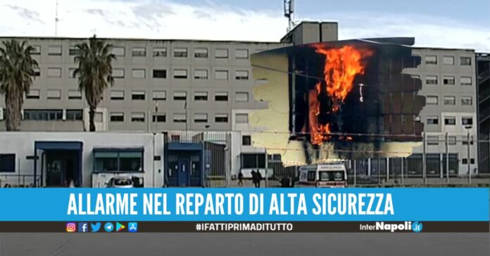 Ieri si è registrato un grave fatto nel carcere di Secondigliano, che secondo i sindacati, avrebbe avuto tragiche conseguenze s
