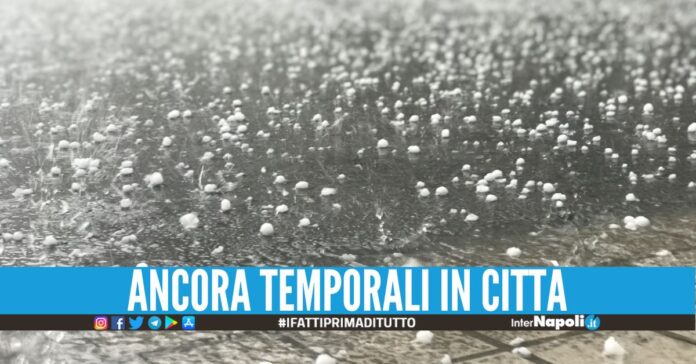 Prorogata l'allerta meteo a Napoli, c'è anche il rischio grandine