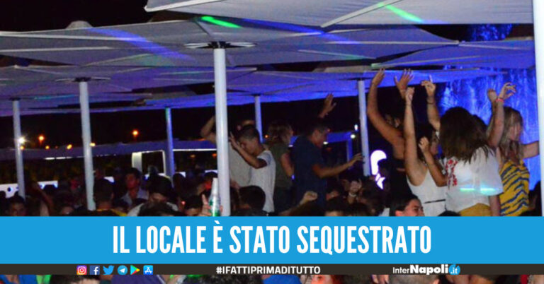 "Uscite tutti da qui". Veglione di Capodanno rovinato per 1000 persone in provincia di Napoli, cacciati dal locale dai carabinieri