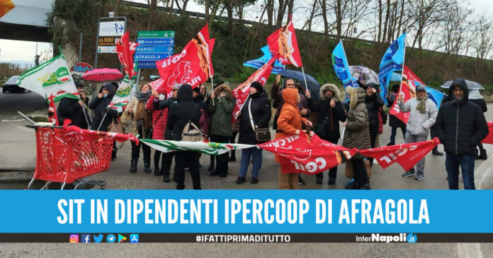 Dipendenti Ipercoop di Afragola in protesta, a rischio 140 posti di lavoro