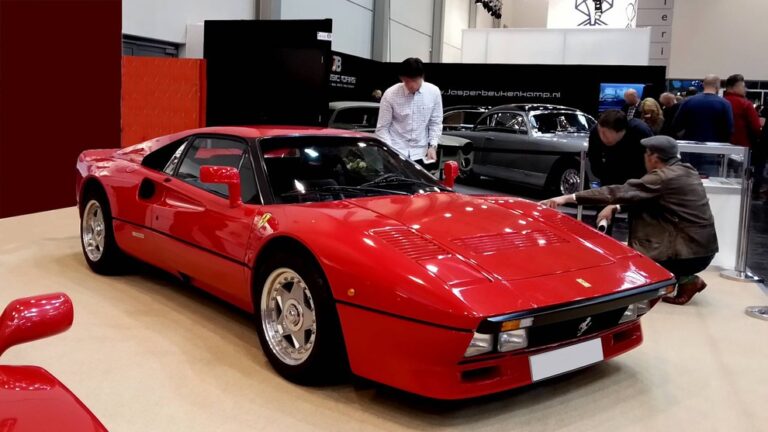 “Posso provare questa Ferrari?”: il venditore gli cede il volante e lui scappa