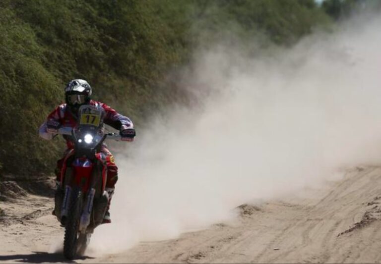 Rally Dakar, morto Paulo Gonçalves. Il pilota portoghese aveva 40 anni: era tra i più esperti
