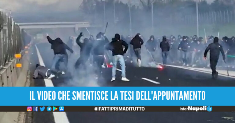 Scontri tra ultras, gli audio tra i tifosi del Napoli: “Ci hanno chiuso in autogrill ed è successo il bordello”