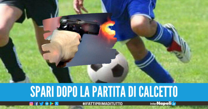 Spari dopo la partita di calcetto, i papà fanno peggio dei figli dopo la lite