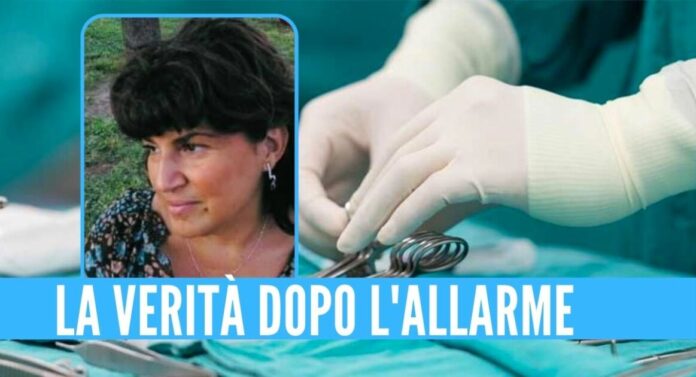Sulla sinistra immagine di repertorio, sulla destra i giovani autori della sassaiola contro l'ambulanza