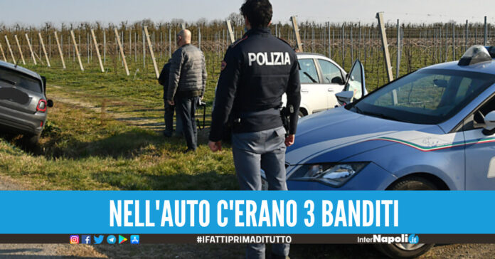 Banda inseguita dopo il furto in un'abitazione in Campania, finiscono con l'auto nel burrone per scappare alla polizia