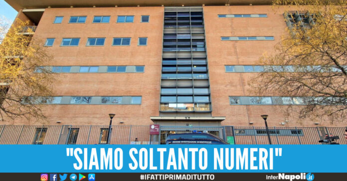 Studentessa muore suicida all'università