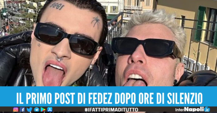 Fedez riappare sui social dopo Sanremo con delle foto, ma manca Chiara