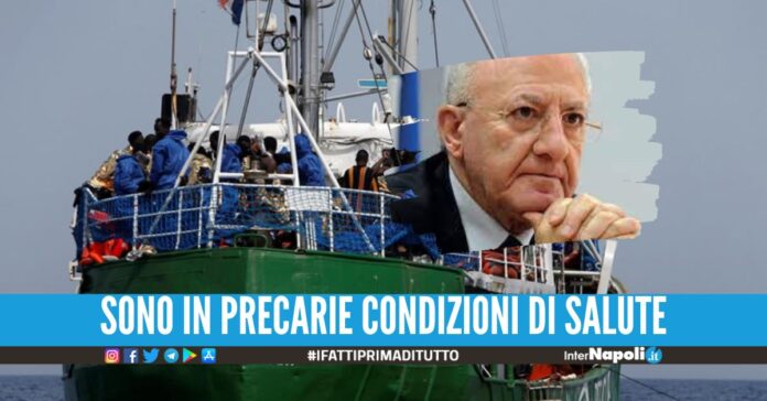 Migranti in arrivo a Napoli, De Luca: 