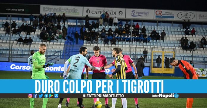 Pesante sconfitta del Giugliano contro la Virtus Francavilla, polemica sull'arbitraggio