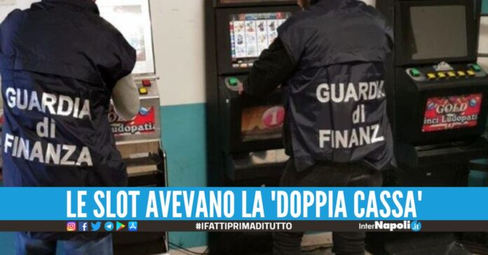 Slot illegali in provincia di Napoli, sequestrati 170mila euro in contanti